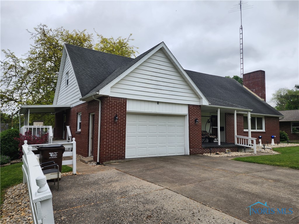204 W School Street, Napoleon, Ohio image 1
