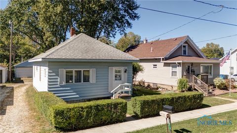Tiny photo for 2079 Arkansas Street, Oregon, OH 43616 (MLS # 6136494)
