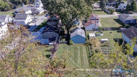 Tiny photo for 2079 Arkansas Street, Oregon, OH 43616 (MLS # 6136494)