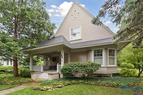 Photo of 424 E Front Street, Perrysburg, OH 43551 (MLS # 6133431)