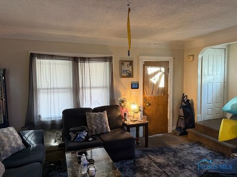 Tiny photo for 531 Shasta Drive, Toledo, OH 43609 (MLS # 6136124)