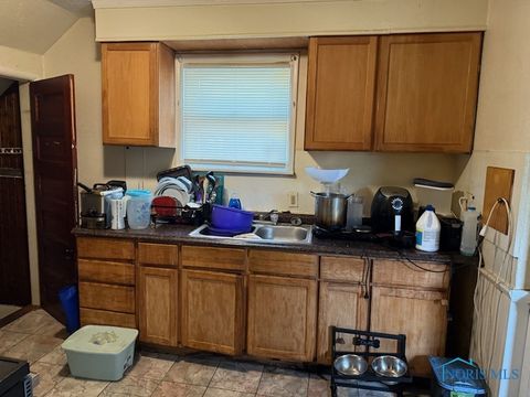 Tiny photo for 531 Shasta Drive, Toledo, OH 43609 (MLS # 6136124)