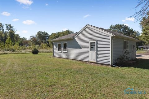 Tiny photo for 3010 Elmwood Drive, Sylvania, OH 43560 (MLS # 6136592)