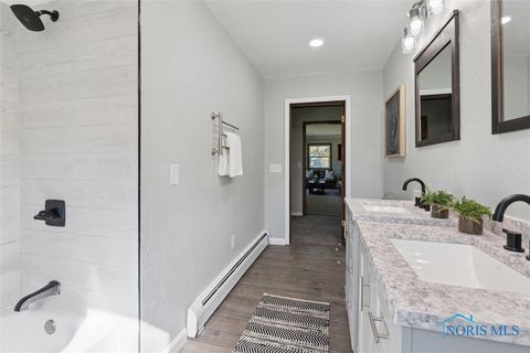 Tiny photo for 3010 Elmwood Drive, Sylvania, OH 43560 (MLS # 6136592)