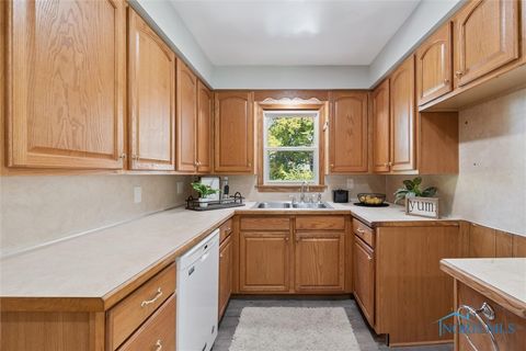 Tiny photo for 3010 Elmwood Drive, Sylvania, OH 43560 (MLS # 6136592)