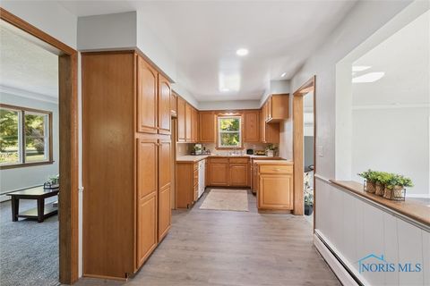 Tiny photo for 3010 Elmwood Drive, Sylvania, OH 43560 (MLS # 6136592)