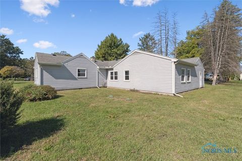 Tiny photo for 3010 Elmwood Drive, Sylvania, OH 43560 (MLS # 6136592)