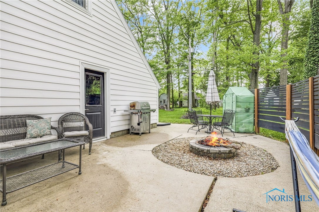 524 Sutton Place, Findlay, Ohio image 37