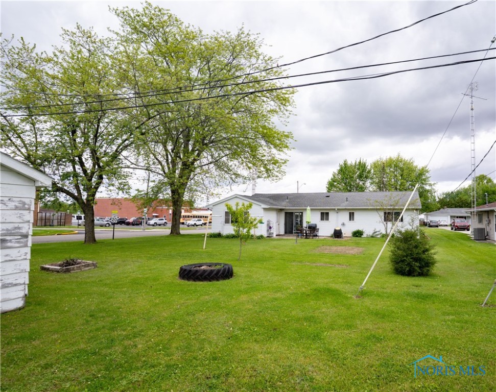 1700 Elmwood Drive, Defiance, Ohio image 11
