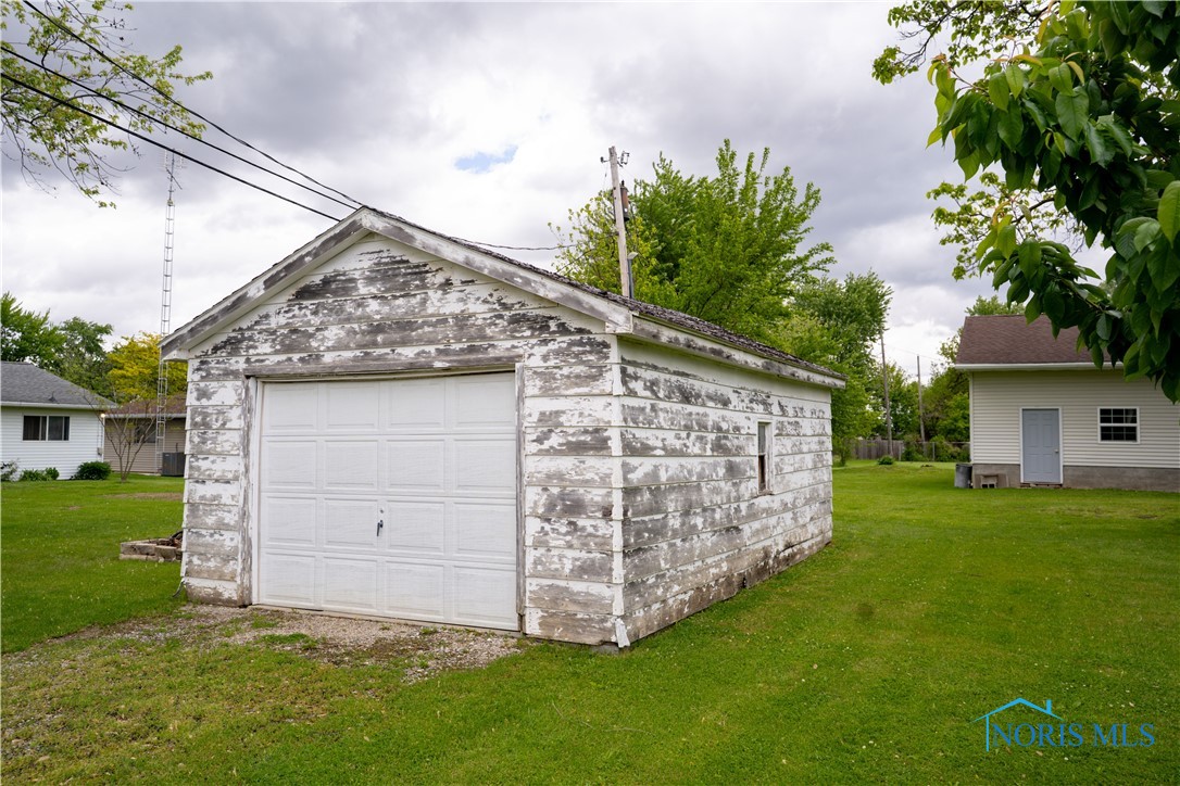 1700 Elmwood Drive, Defiance, Ohio image 13