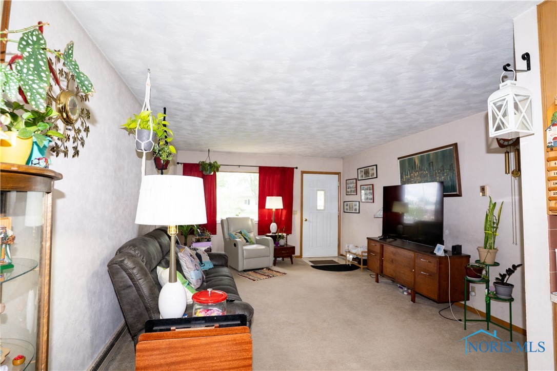 1700 Elmwood Drive, Defiance, Ohio image 18
