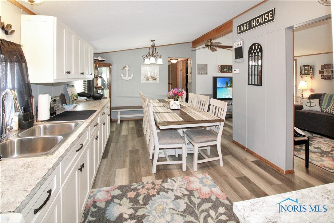 1660 N Compass Avenue, Port Clinton, Ohio image 13