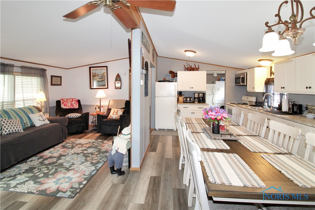 1660 N Compass Avenue, Port Clinton, Ohio image 16