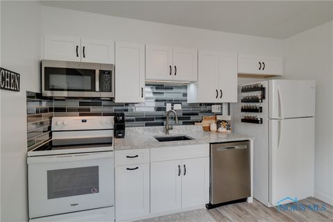 Tiny photo for 1148 Birch Avenue, Maumee, OH 43537 (MLS # 6136133)