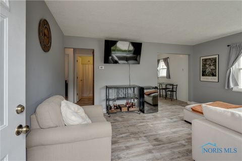 Tiny photo for 1148 Birch Avenue, Maumee, OH 43537 (MLS # 6136133)