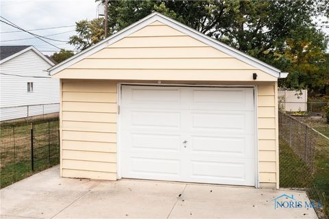 Tiny photo for 1148 Birch Avenue, Maumee, OH 43537 (MLS # 6136133)