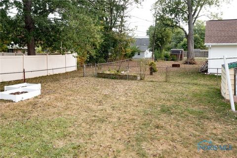 Tiny photo for 1148 Birch Avenue, Maumee, OH 43537 (MLS # 6136133)