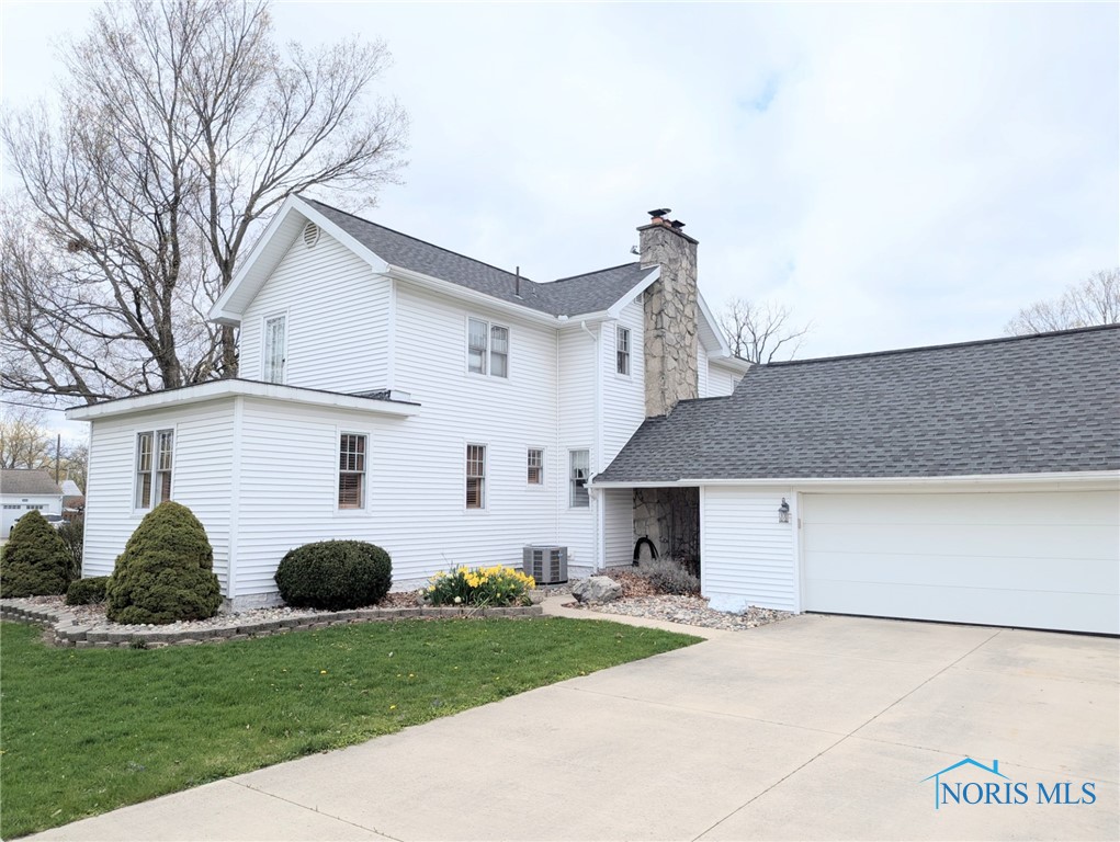 313 E Lynn Street, Edgerton, Ohio image 2
