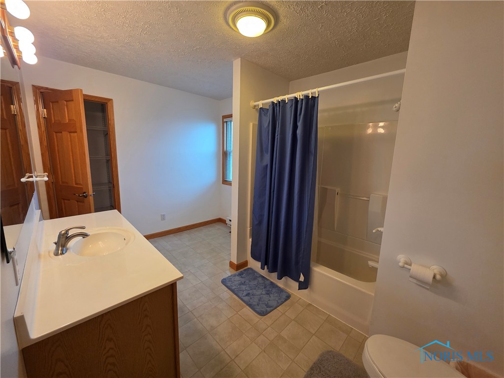 404 W Sugar Street, Leipsic, Ohio image 12
