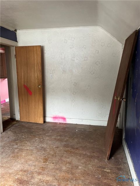Tiny photo for 2432 Rochester Place, Northwood, OH 43619 (MLS # 6136214)