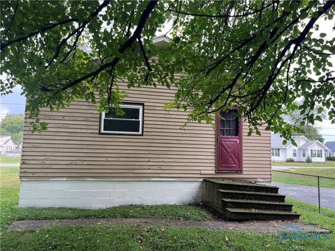 Tiny photo for 2432 Rochester Place, Northwood, OH 43619 (MLS # 6136214)