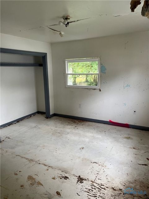 Tiny photo for 2432 Rochester Place, Northwood, OH 43619 (MLS # 6136214)