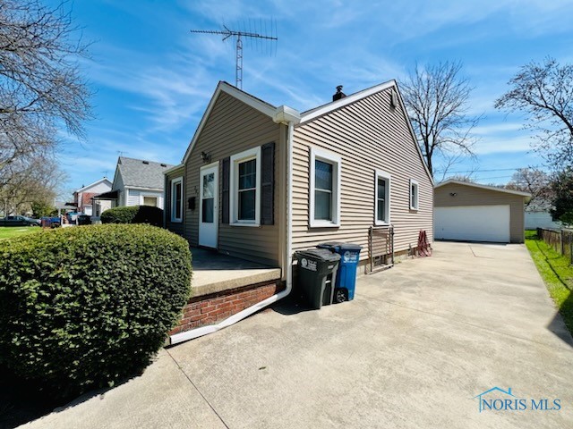 307 Sunset Boulevard, Toledo, Ohio image 3