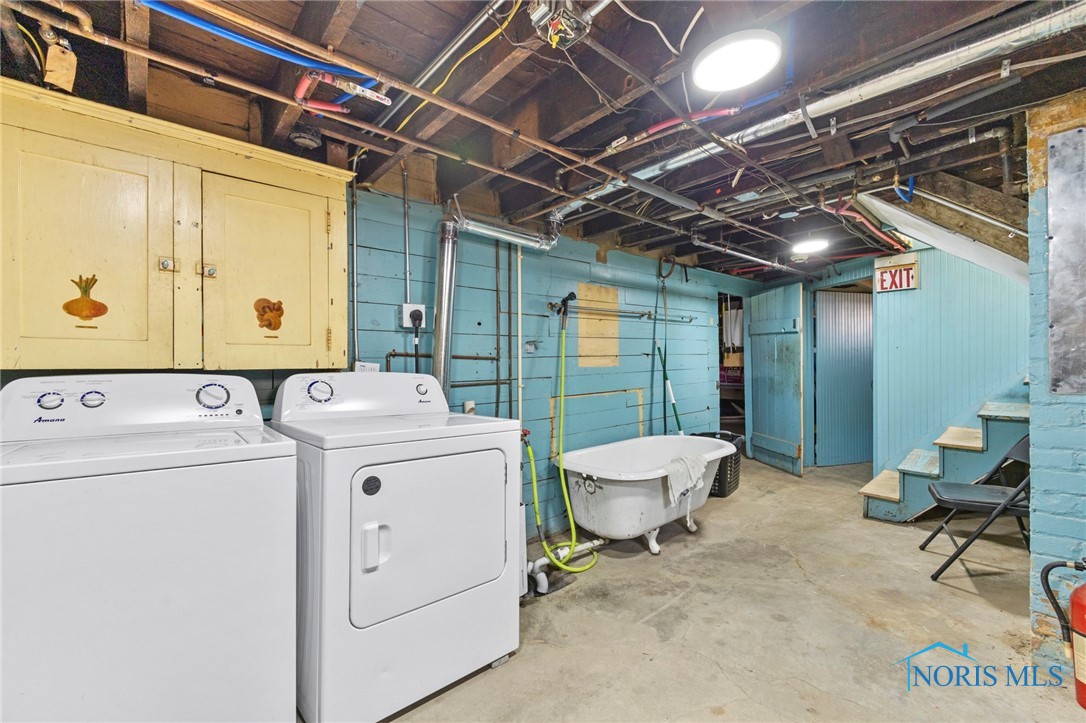 2530 Robinwood Avenue, Toledo, Ohio image 41