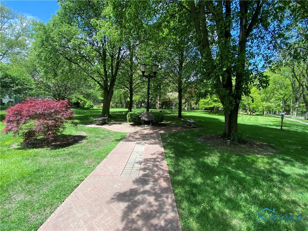 2530 Robinwood Avenue, Toledo, Ohio image 49