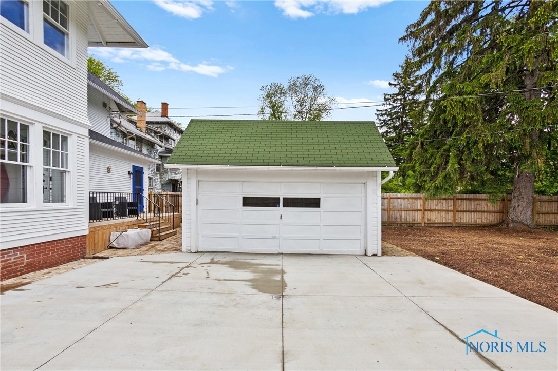 2530 Robinwood Avenue, Toledo, Ohio image 47