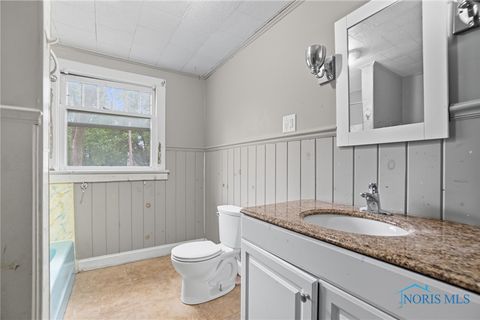 Tiny photo for 325 Greenlawn Avenue, Findlay, OH 45840 (MLS # 6136318)