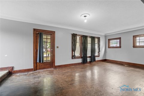 Tiny photo for 325 Greenlawn Avenue, Findlay, OH 45840 (MLS # 6136318)