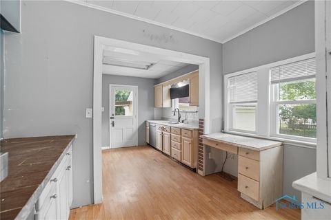 Tiny photo for 325 Greenlawn Avenue, Findlay, OH 45840 (MLS # 6136318)