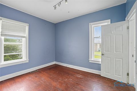 Tiny photo for 325 Greenlawn Avenue, Findlay, OH 45840 (MLS # 6136318)
