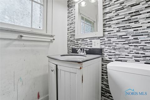 Tiny photo for 325 Greenlawn Avenue, Findlay, OH 45840 (MLS # 6136318)