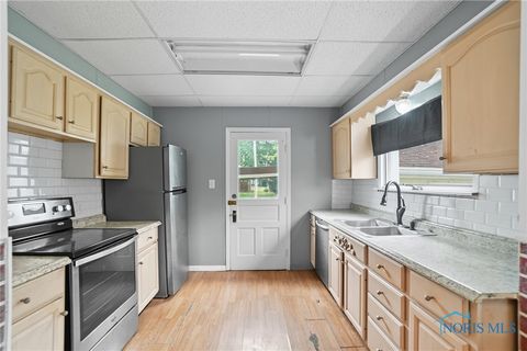 Tiny photo for 325 Greenlawn Avenue, Findlay, OH 45840 (MLS # 6136318)