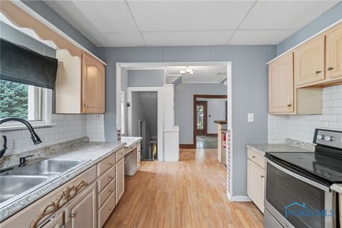 Tiny photo for 325 Greenlawn Avenue, Findlay, OH 45840 (MLS # 6136318)