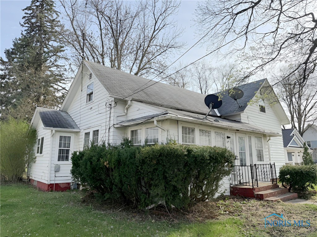 319 W High Street, Hicksville, Ohio image 2