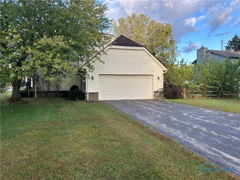 Tiny photo for 6748 Woodlake Drive #6748, Toledo, OH 43617 (MLS # 6136912)