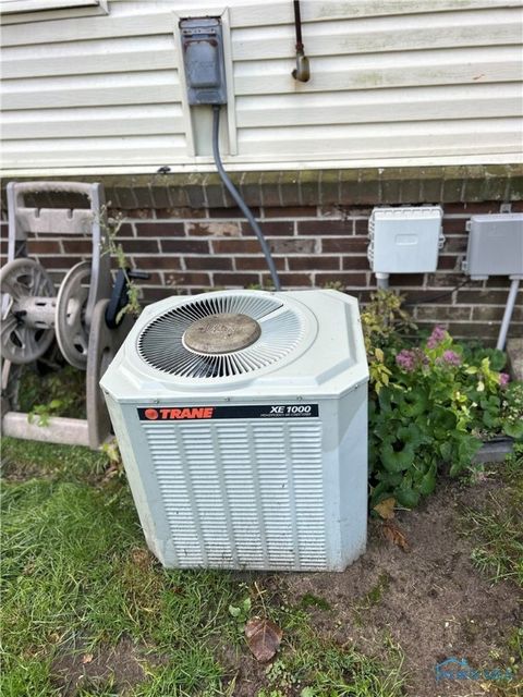 Tiny photo for 6748 Woodlake Drive #6748, Toledo, OH 43617 (MLS # 6136912)