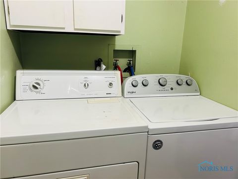 Tiny photo for 6748 Woodlake Drive #6748, Toledo, OH 43617 (MLS # 6136912)