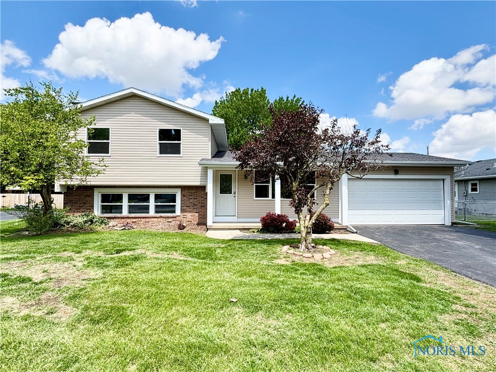 3247 Dogwood Drive, Oregon, Ohio image 1