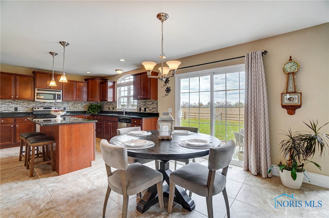 10823 Sun Trace Drive, Perrysburg, Ohio image 12