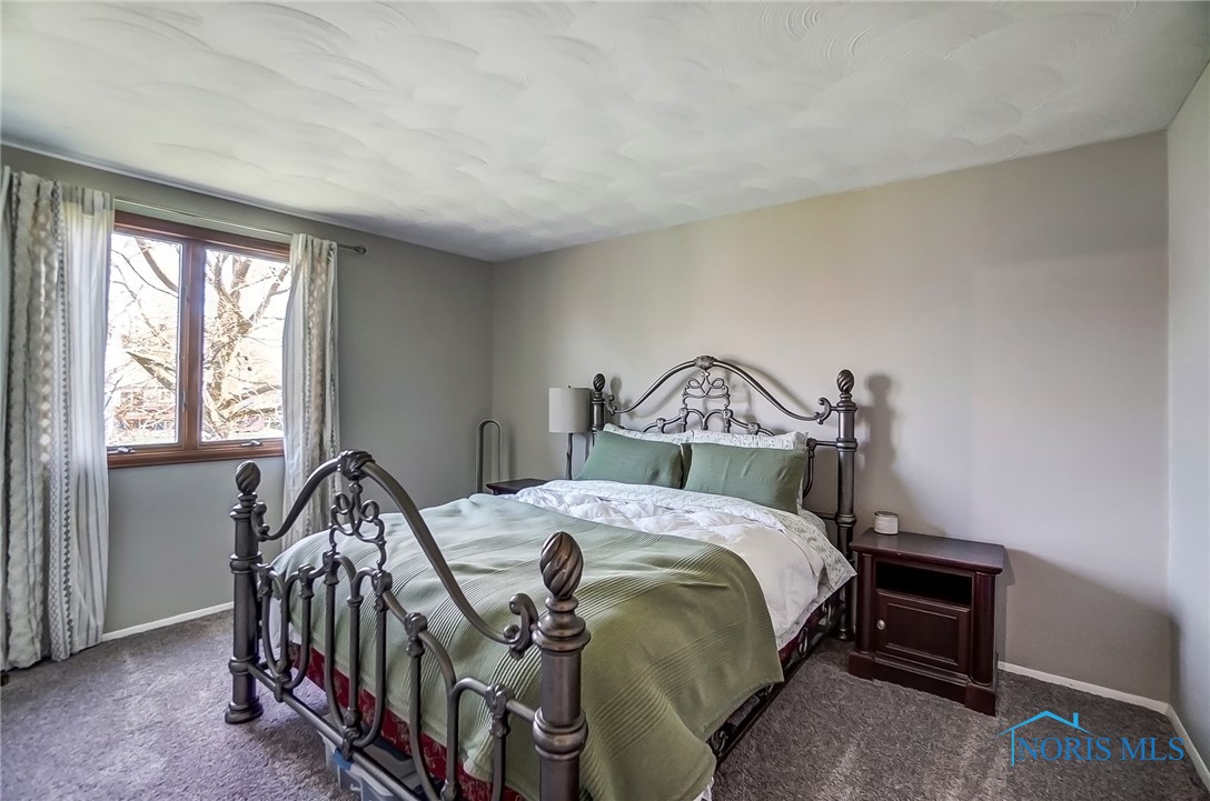 3957 Dalling Drive, Northwood, Ohio image 27