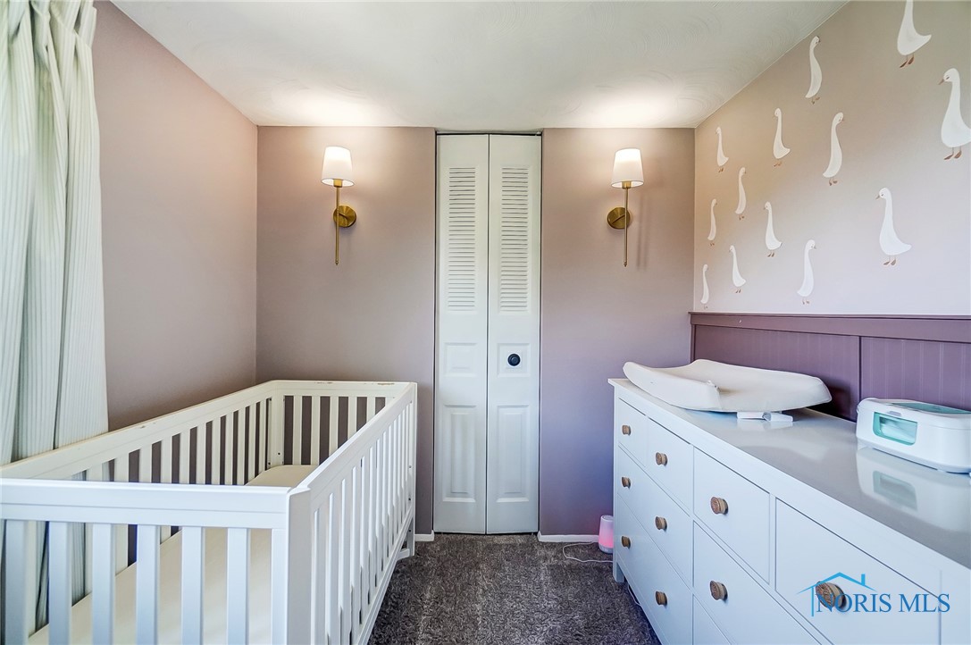 3957 Dalling Drive, Northwood, Ohio image 32