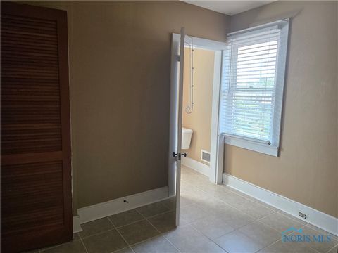 Tiny photo for 234 W Chestnut Street, Wauseon, OH 43567 (MLS # 6133078)