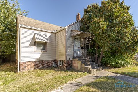 Tiny photo for 325 E Broadway Street, Toledo, OH 43605 (MLS # 6136711)