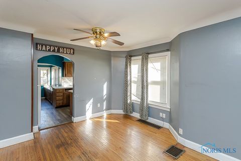 Tiny photo for 325 E Broadway Street, Toledo, OH 43605 (MLS # 6136711)