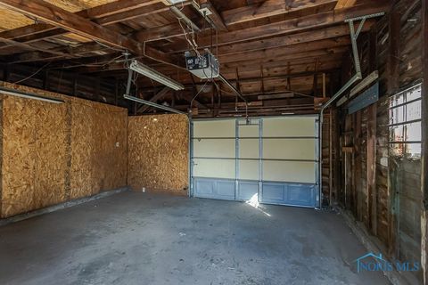 Tiny photo for 325 E Broadway Street, Toledo, OH 43605 (MLS # 6136711)
