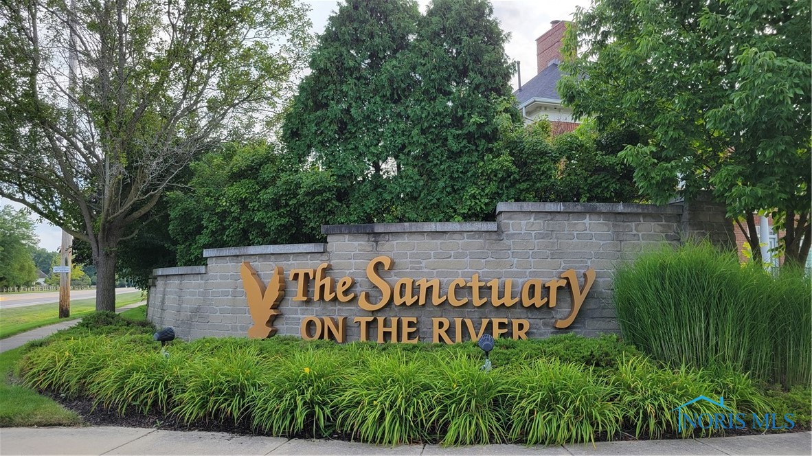 3254 Riverwood Court